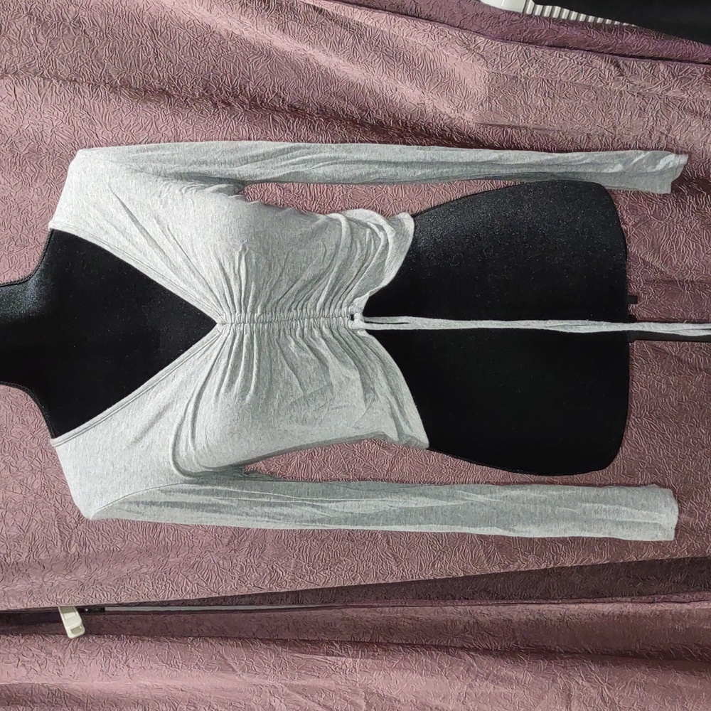 Know one cares knit crop top. (#0997)